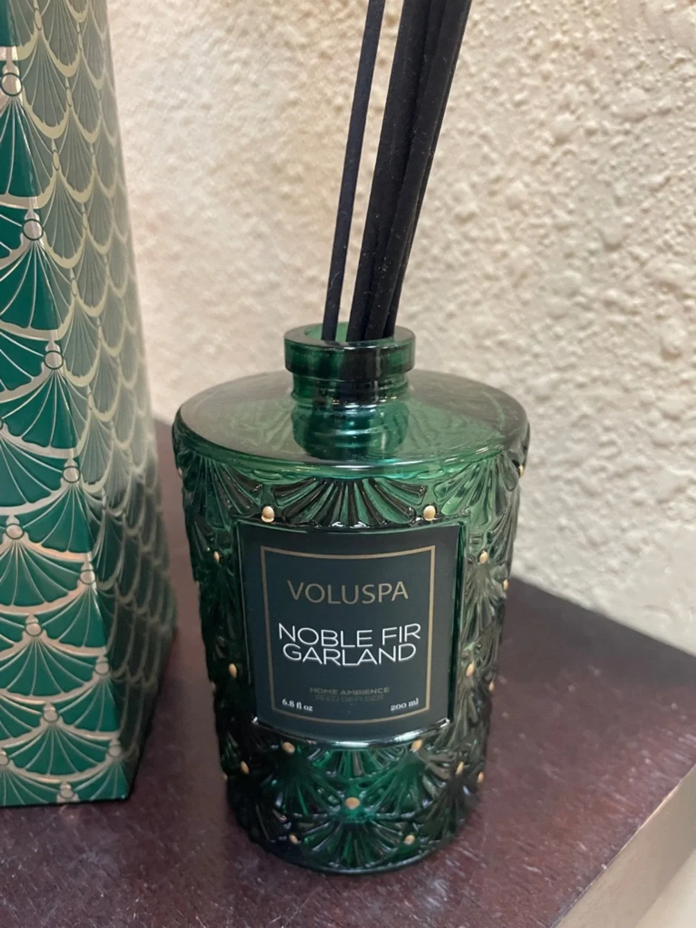 Voluspa Noble Fir Garland Green Glass Reed Diffuser with Black Reeds 6.8 Fl Oz